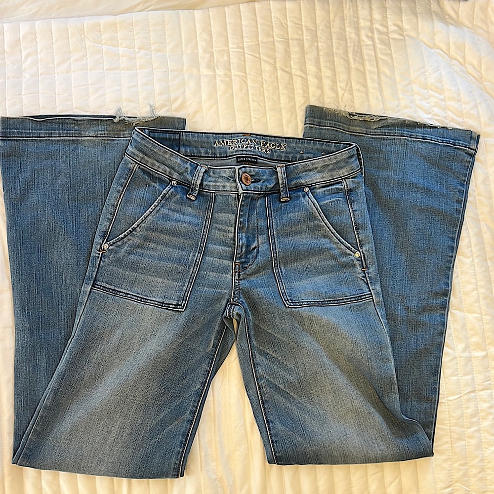 Good used condition American Eagle A Line wide leg jeans
